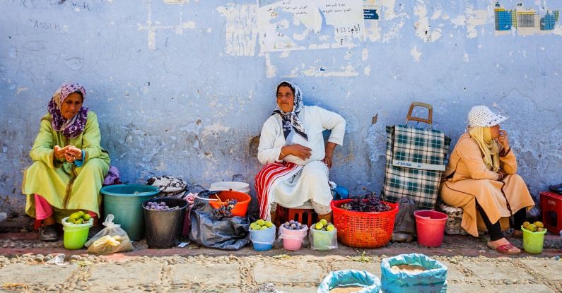 Personal Selling - Women Sell lot of things in street