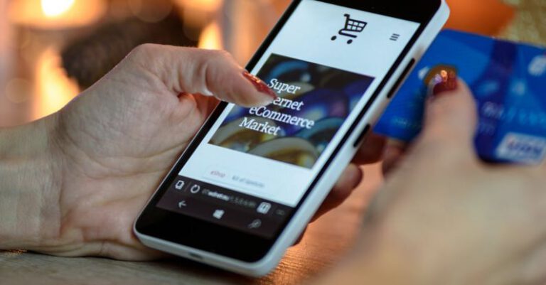 How Is E-commerce Reshaping the Global Business Landscape?